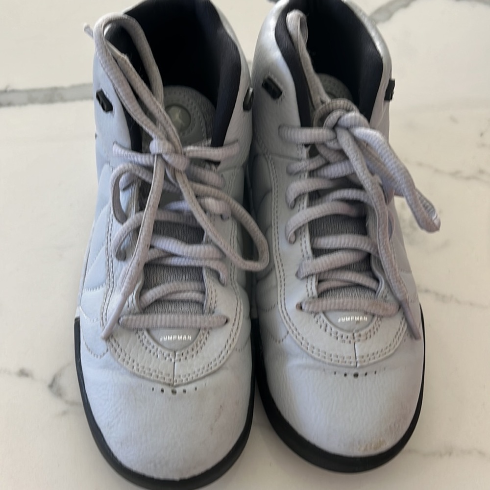 Worn once boys Nike Air Jordan jump man pro high top gray sneakers size 1.5 - Picture 2 of 7